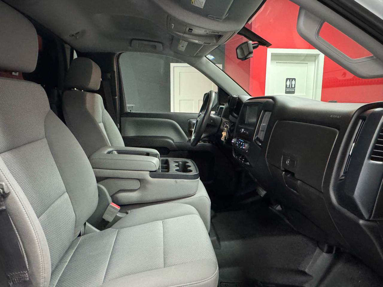 Chevrolet Silverado 1500 2WD Reg Cab 133.0" Work Truck 2017