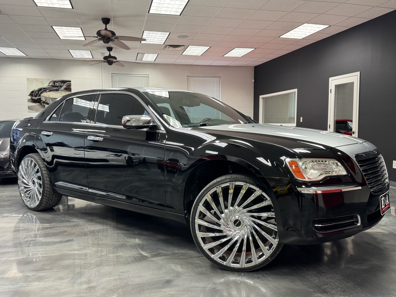 Chrysler 300 4dr Sdn RWD 2014