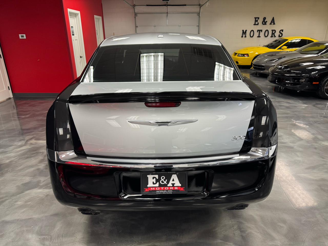 Chrysler 300 4dr Sdn RWD 2014