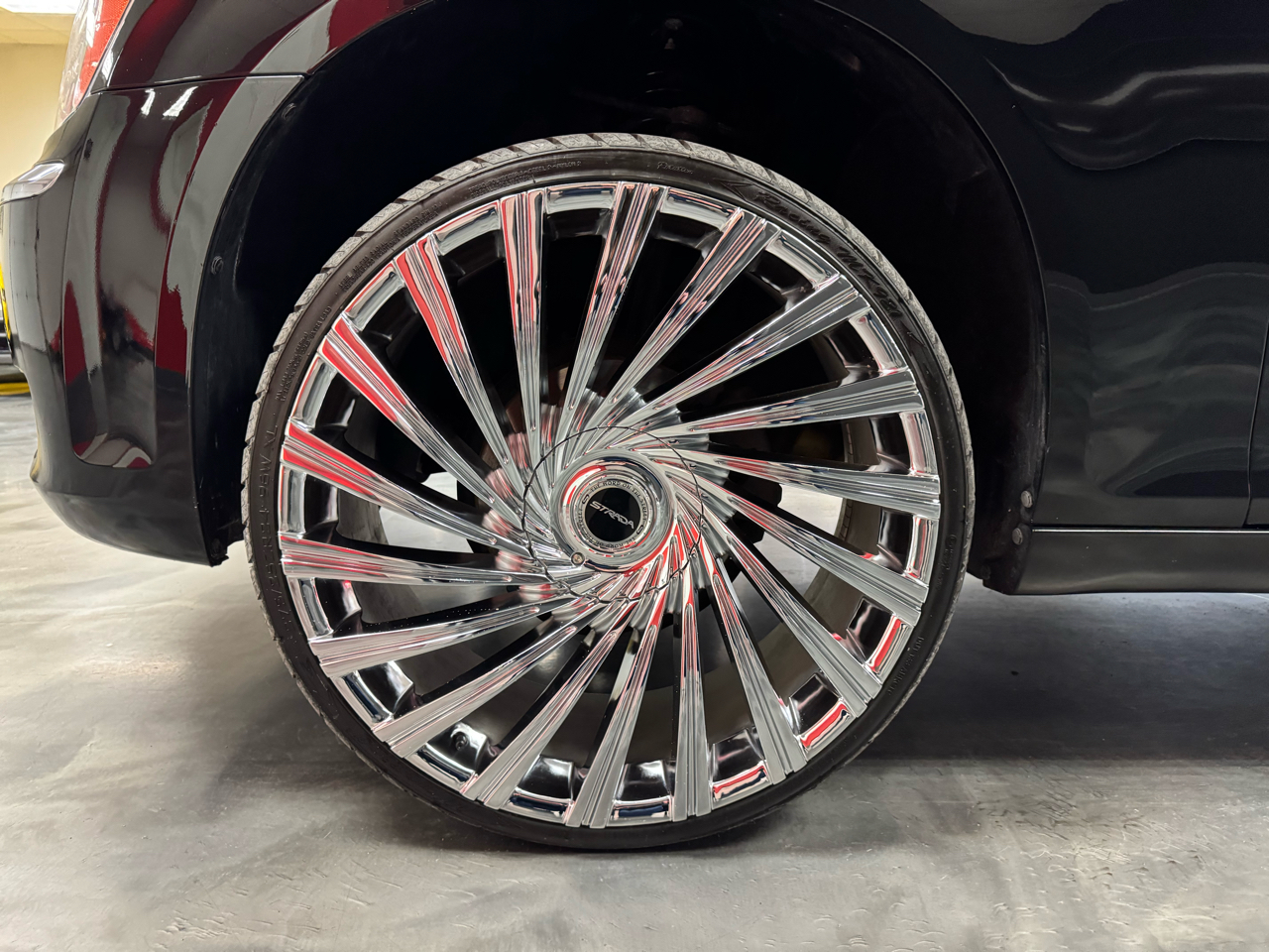 Chrysler 300 4dr Sdn RWD 2014