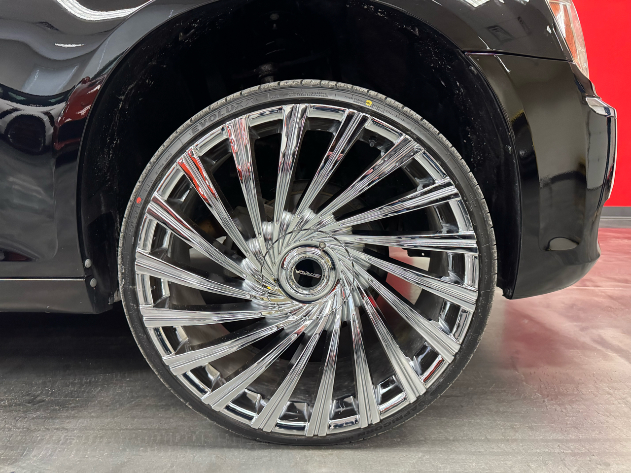 Chrysler 300 4dr Sdn RWD 2014