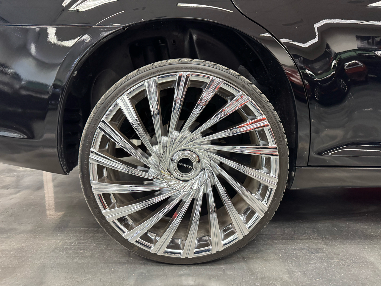 Chrysler 300 4dr Sdn RWD 2014