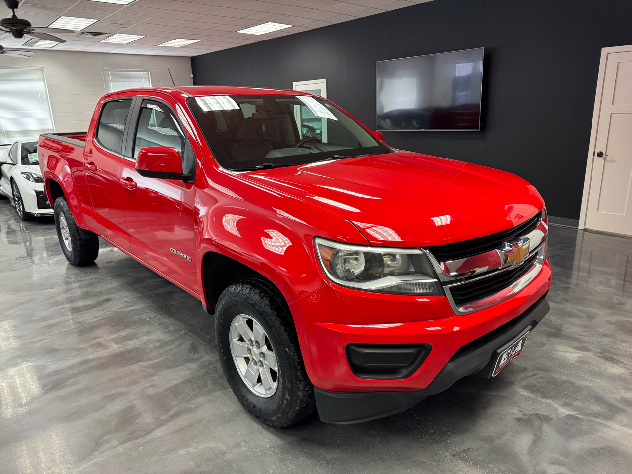 Chevrolet Colorado 2WD Crew Cab 140.5" WT 2017