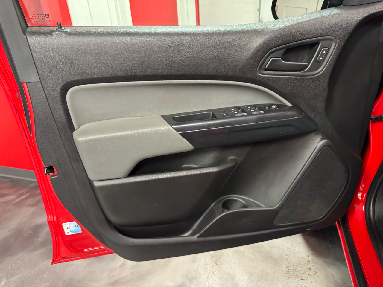 Chevrolet Colorado 2WD Crew Cab 140.5" WT 2017