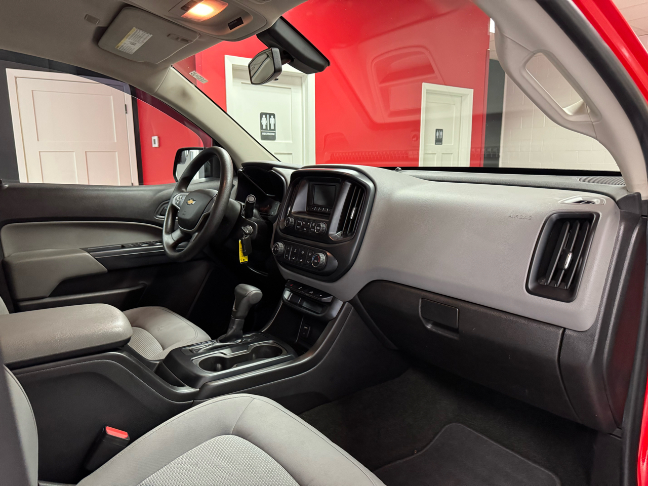 Chevrolet Colorado 2WD Crew Cab 140.5" WT 2017