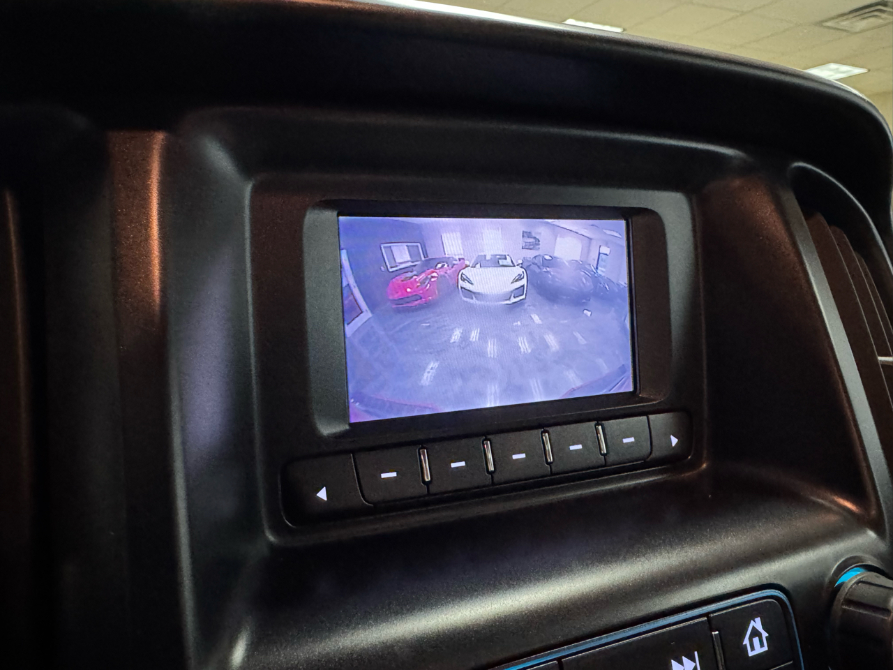 Chevrolet Colorado 2WD Crew Cab 140.5" WT 2017