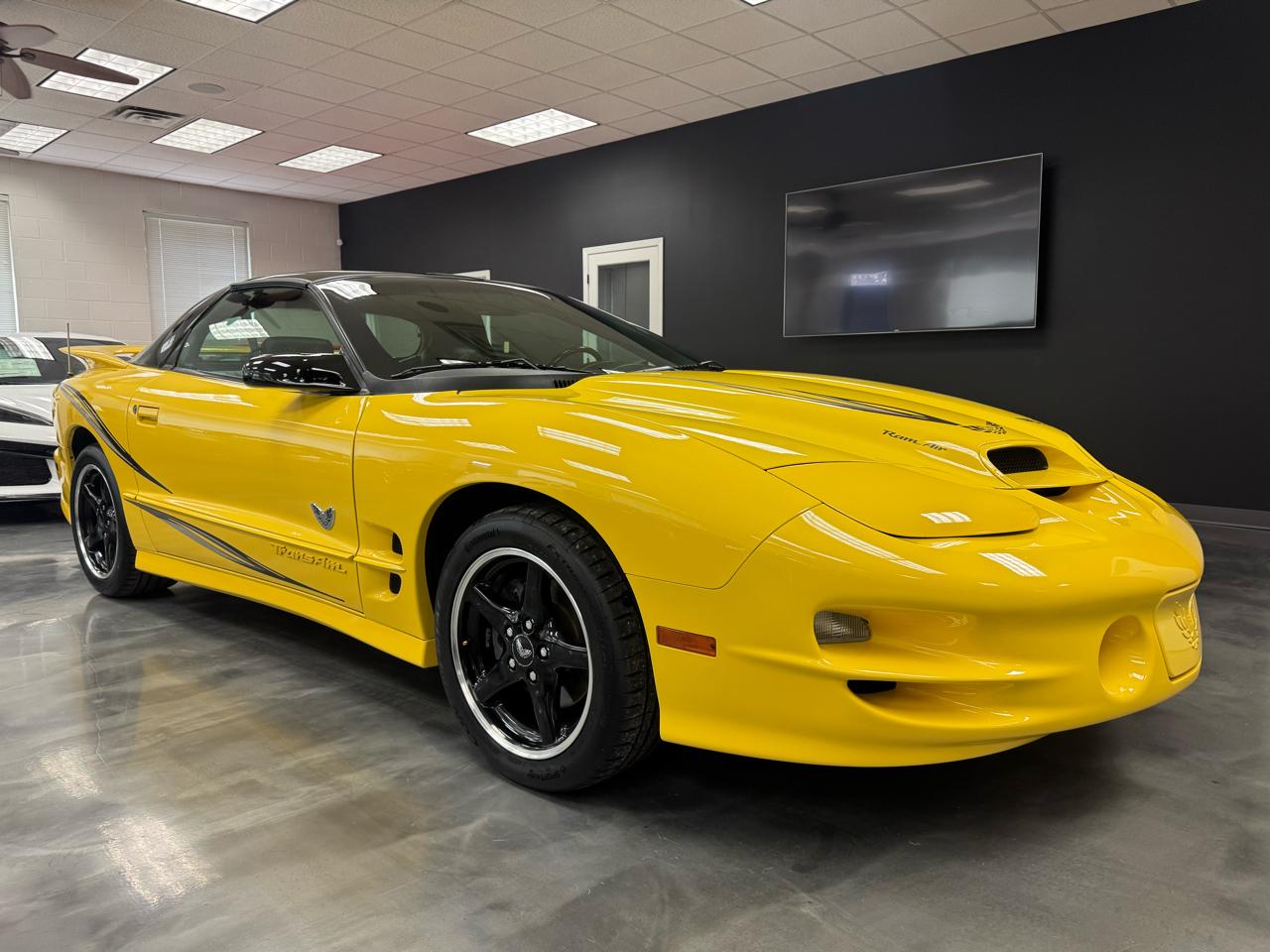 Pontiac Firebird  2002