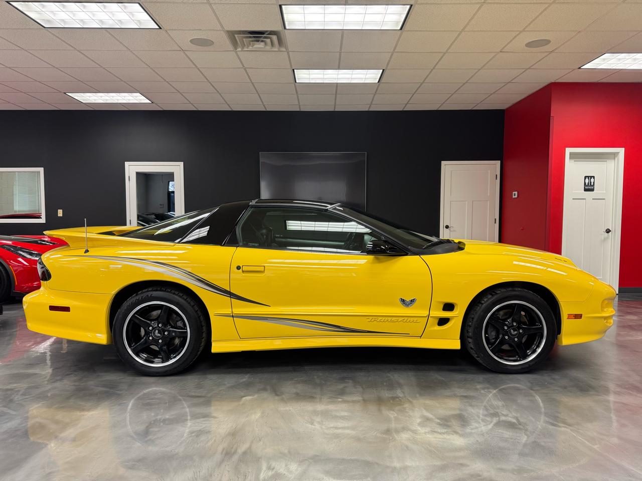 Pontiac Firebird  2002