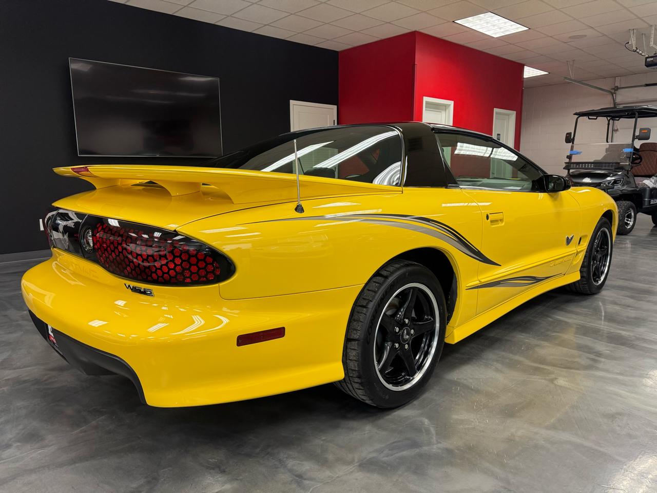 Pontiac Firebird  2002