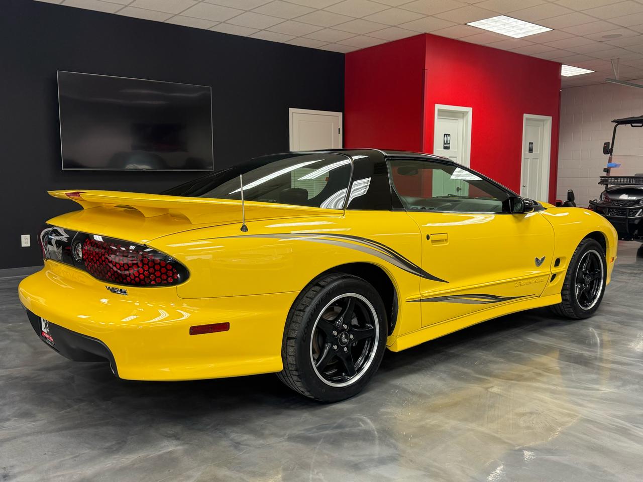 Pontiac Firebird  2002