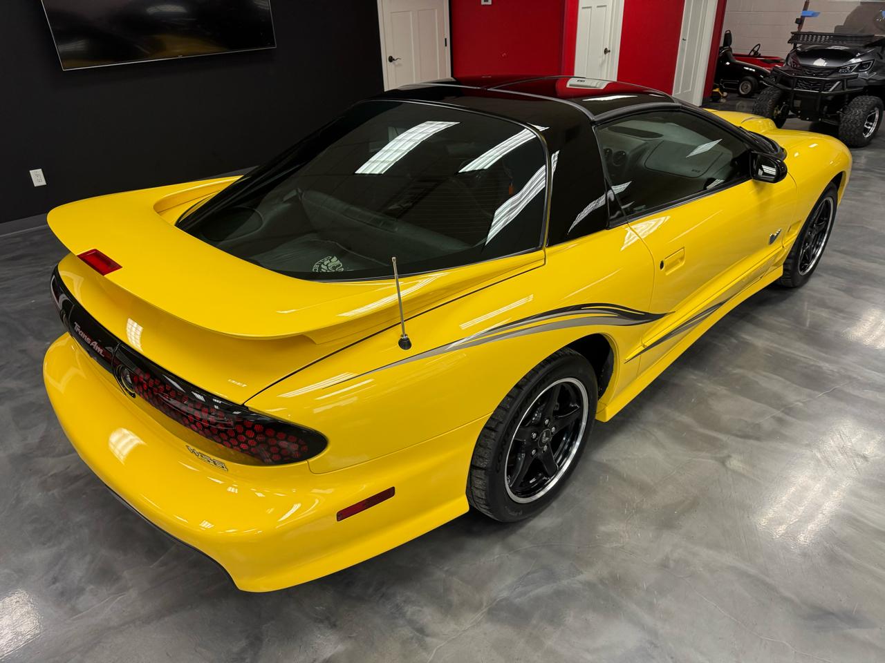 Pontiac Firebird  2002