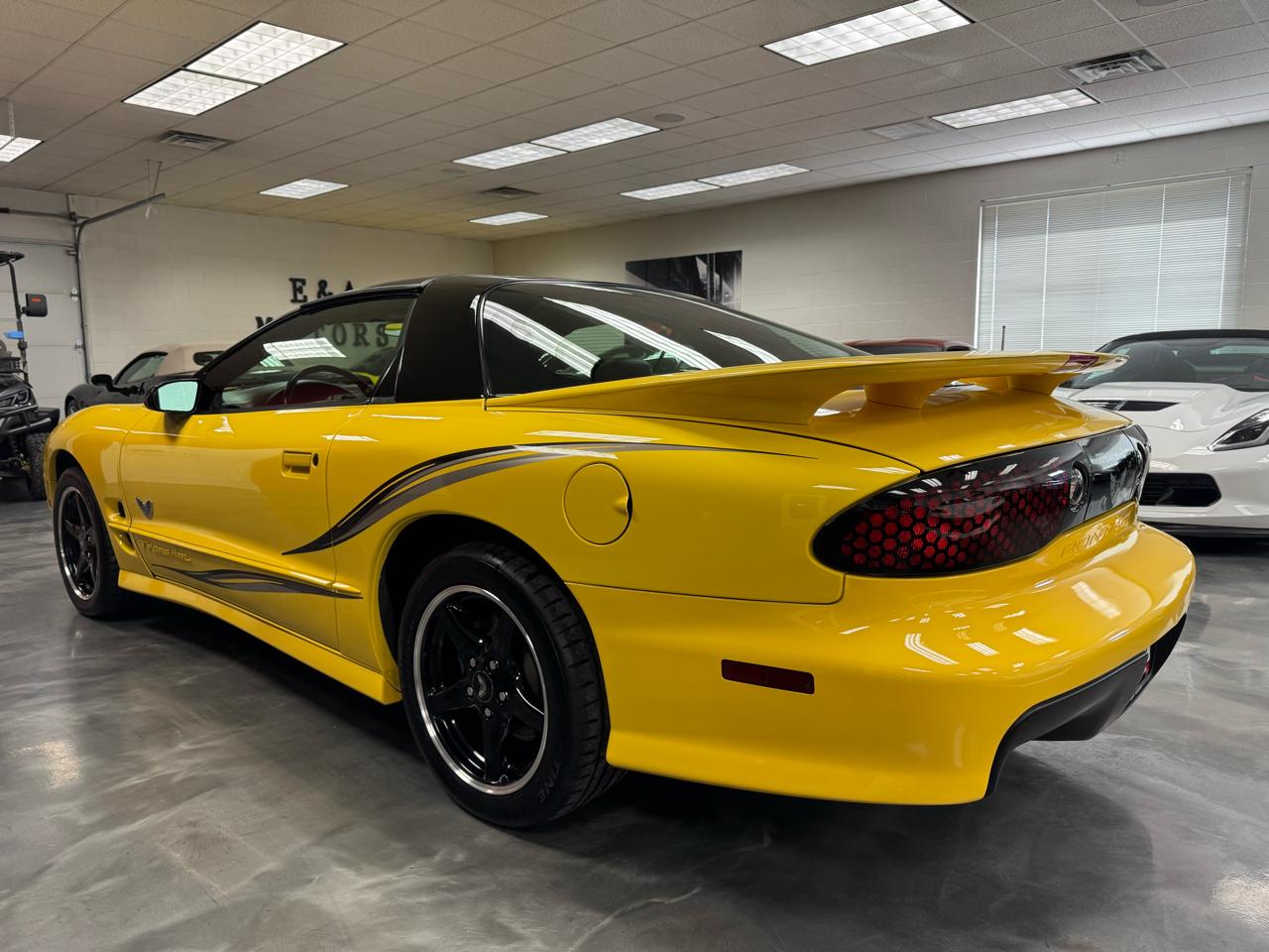 Pontiac Firebird  2002