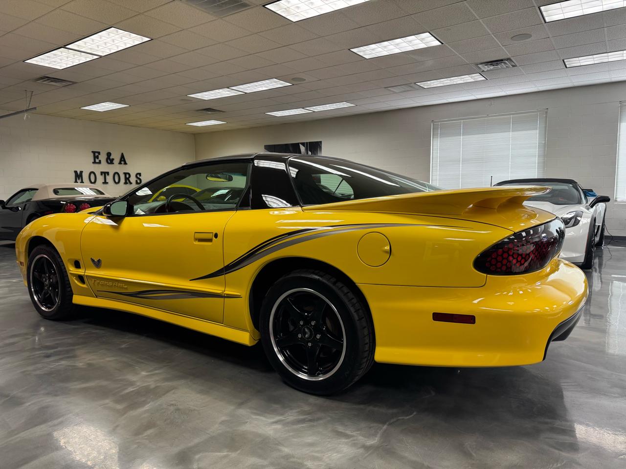 Pontiac Firebird  2002