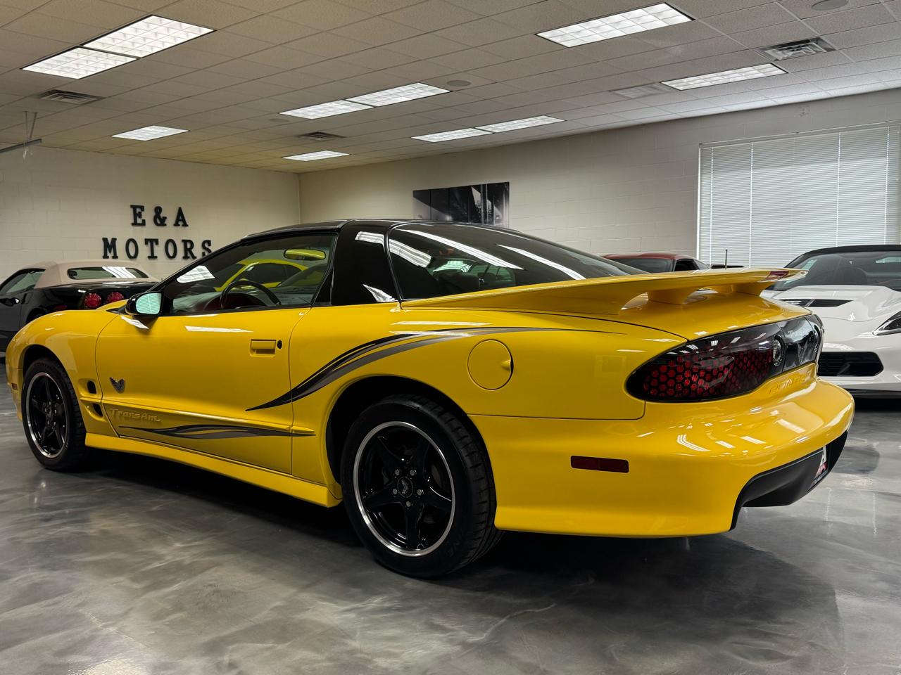 Pontiac Firebird  2002