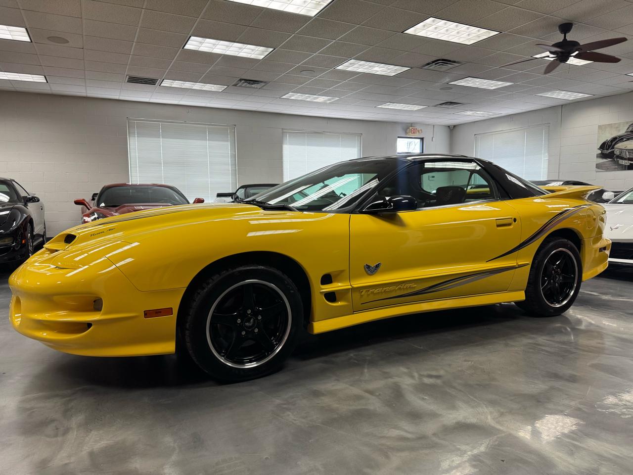 Pontiac Firebird  2002