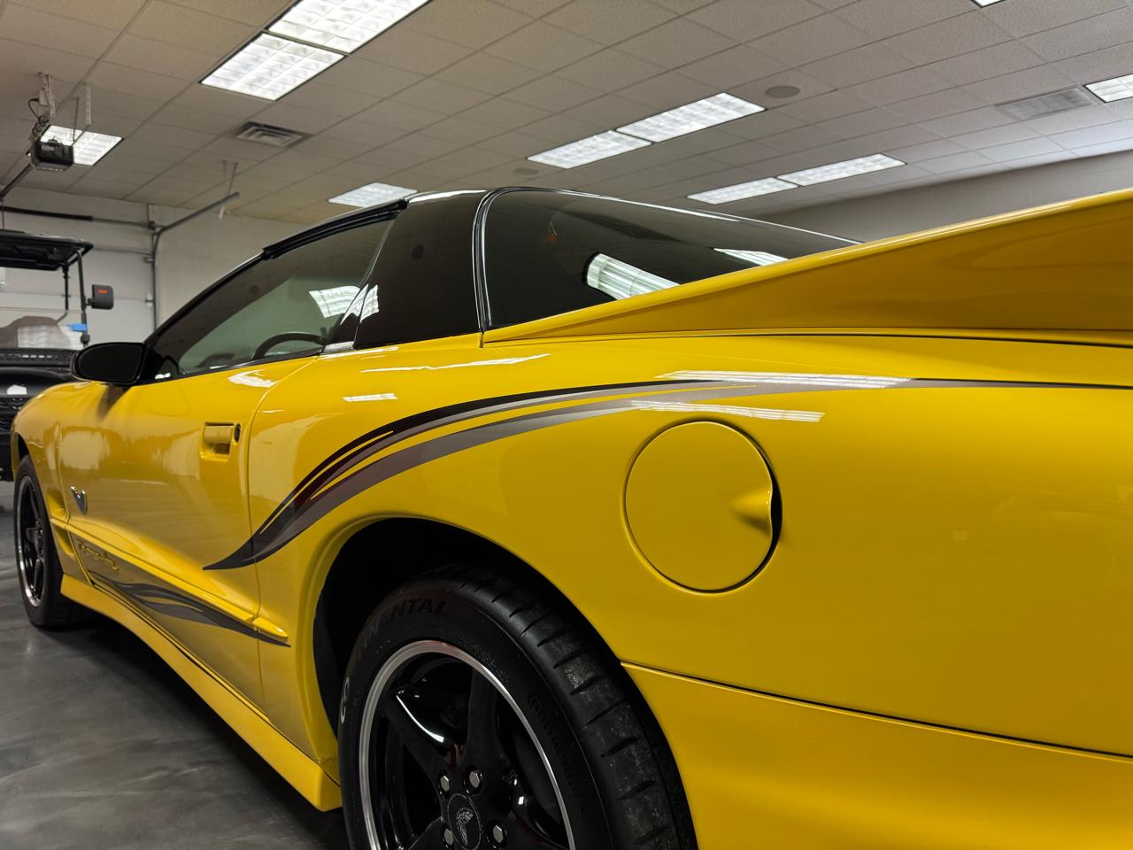 Pontiac Firebird  2002