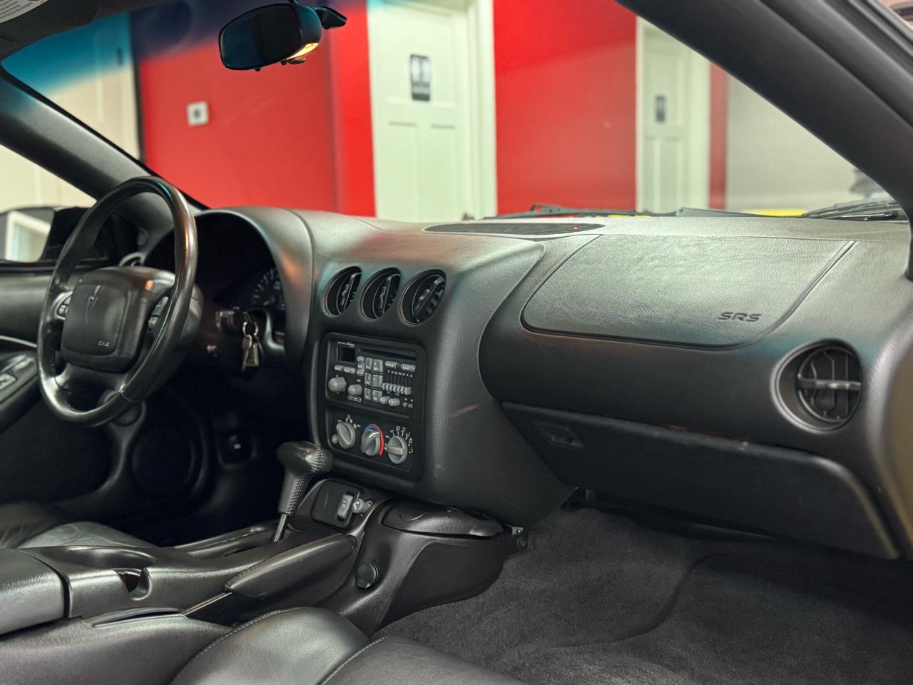 Pontiac Firebird  2002