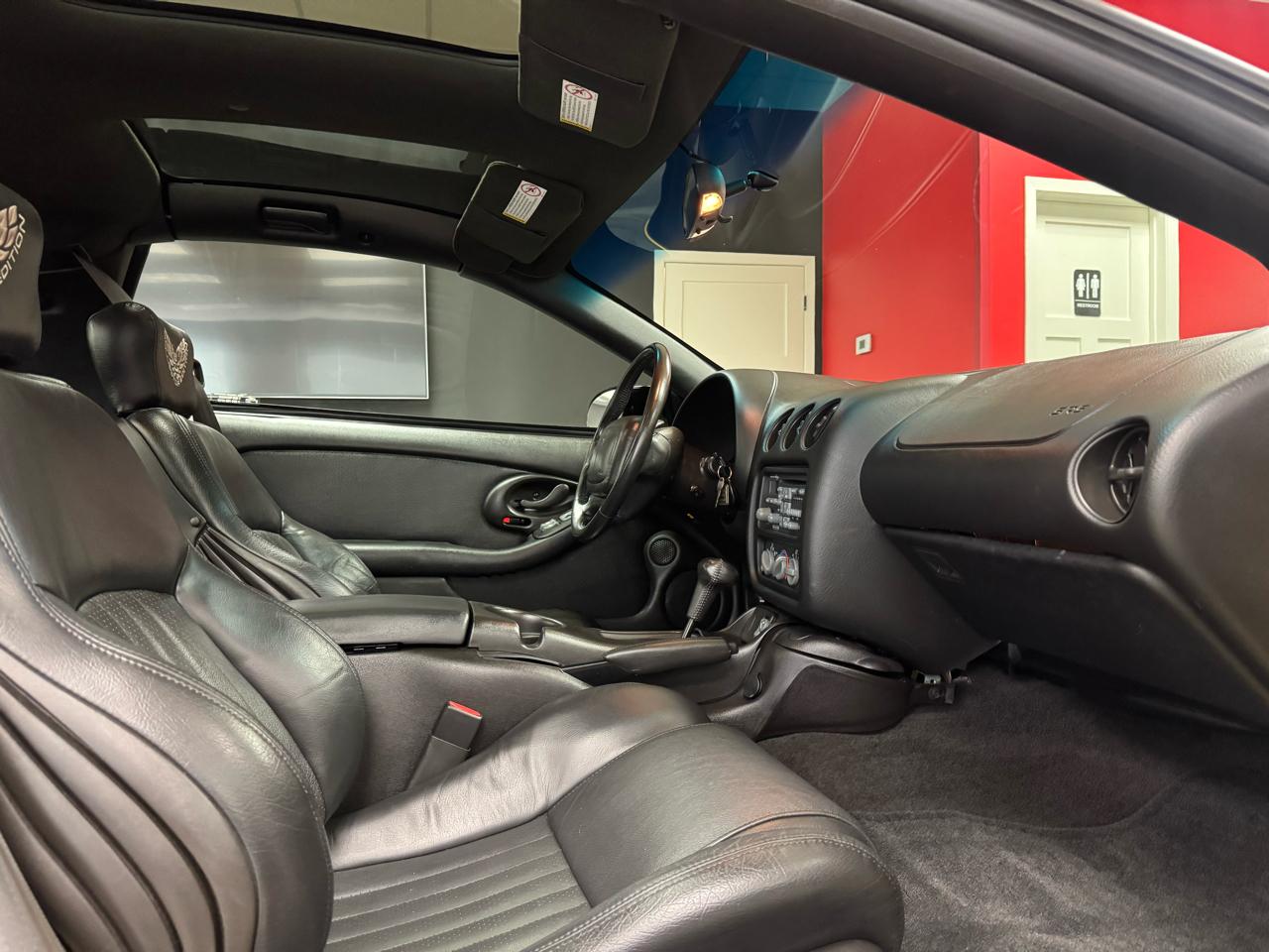 Pontiac Firebird  2002