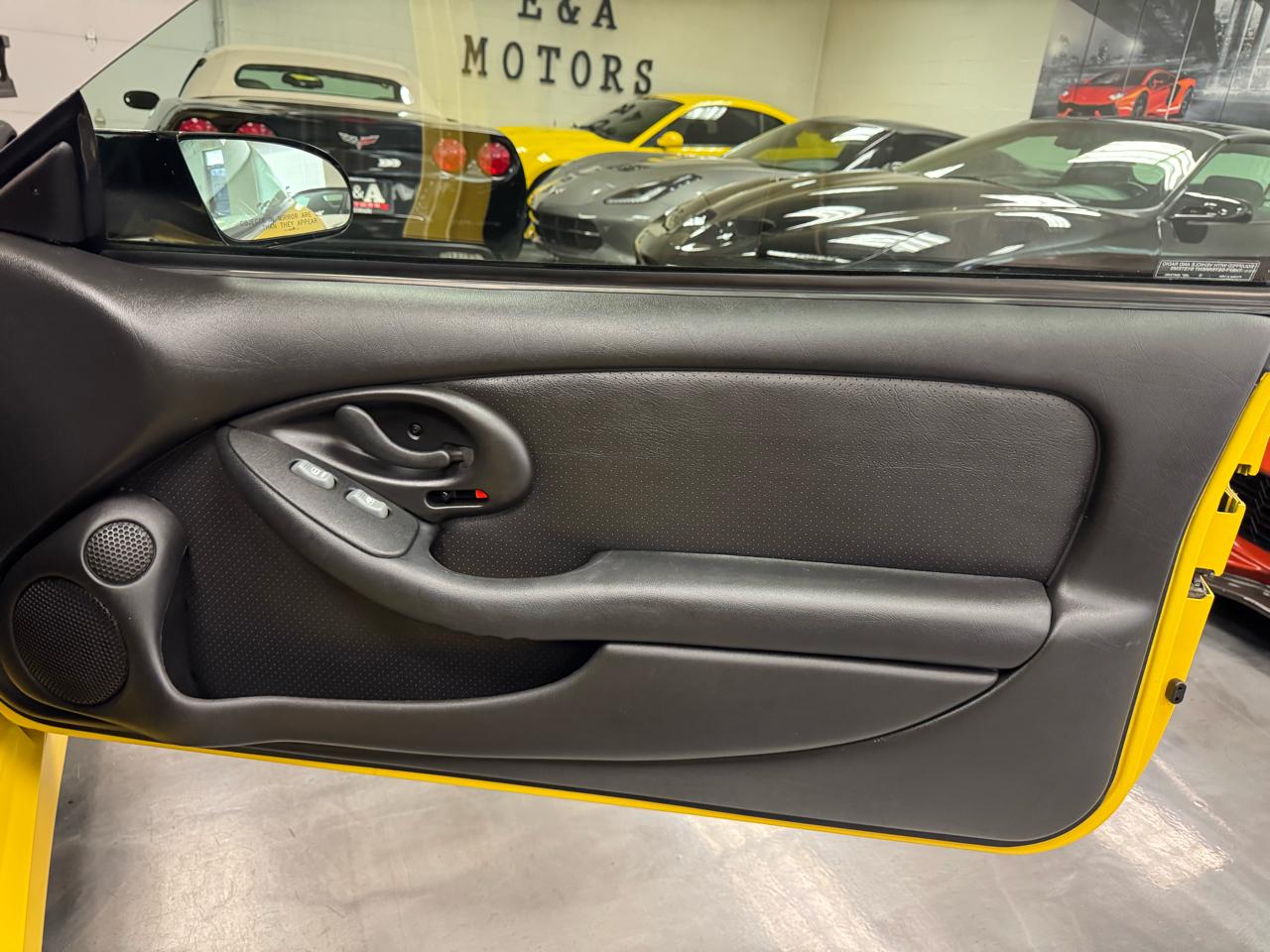 Pontiac Firebird  2002