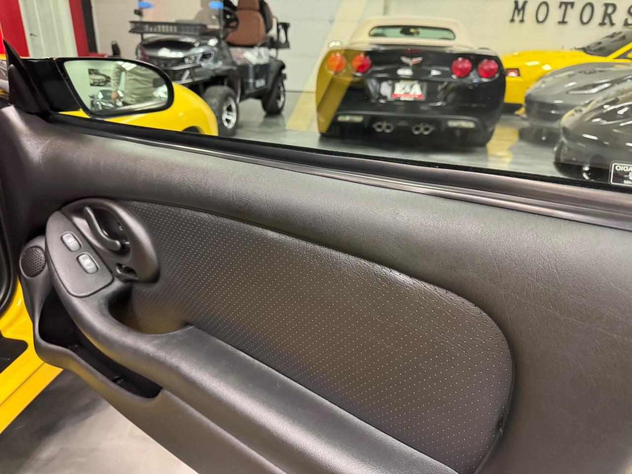 Pontiac Firebird  2002