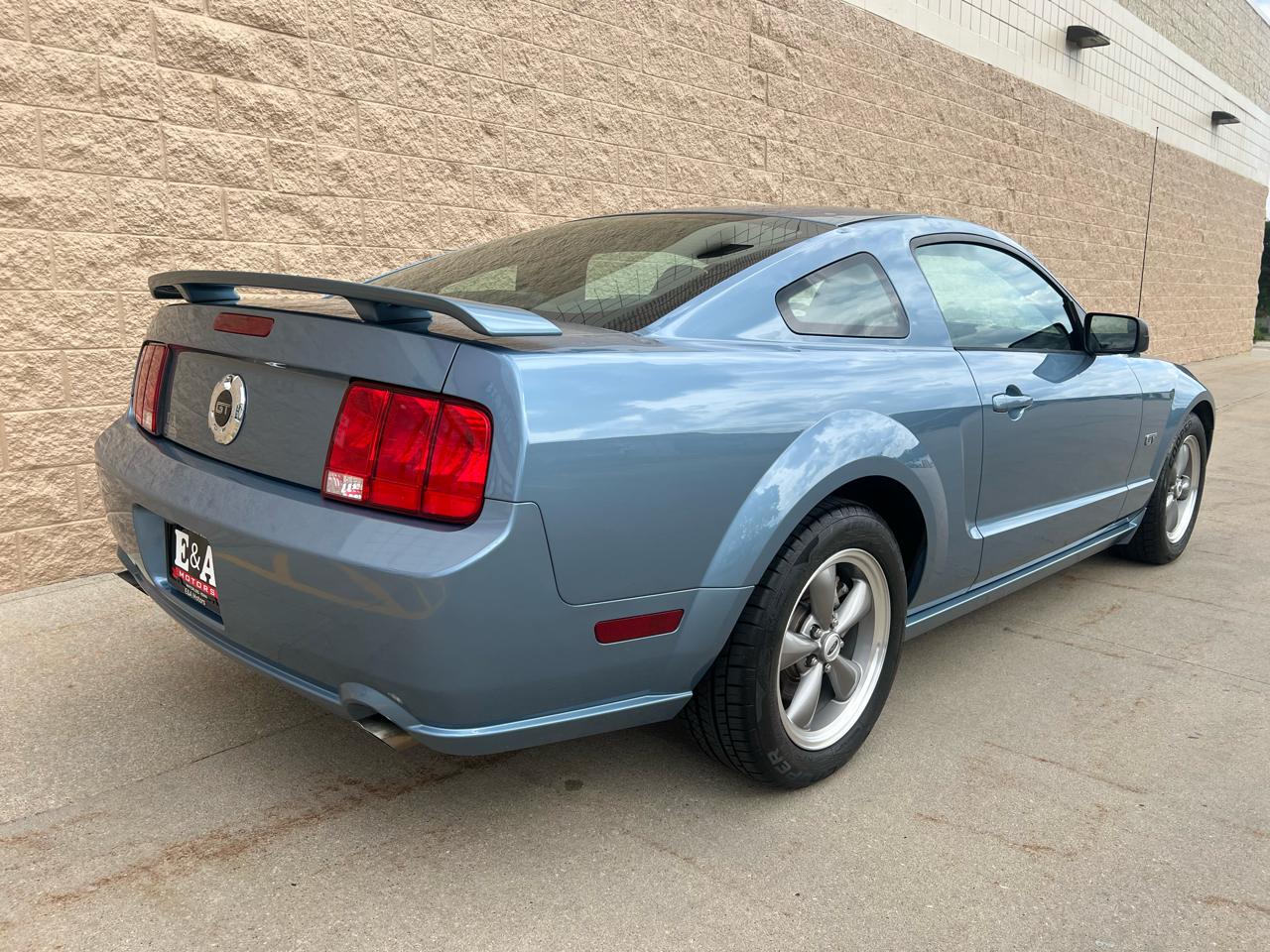 Ford Mustang GT Premium 2005