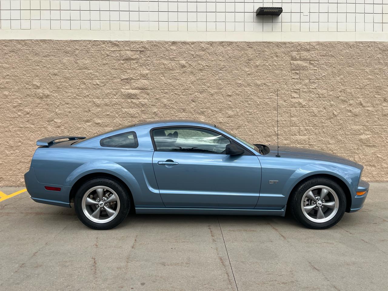 Ford Mustang GT Premium 2005