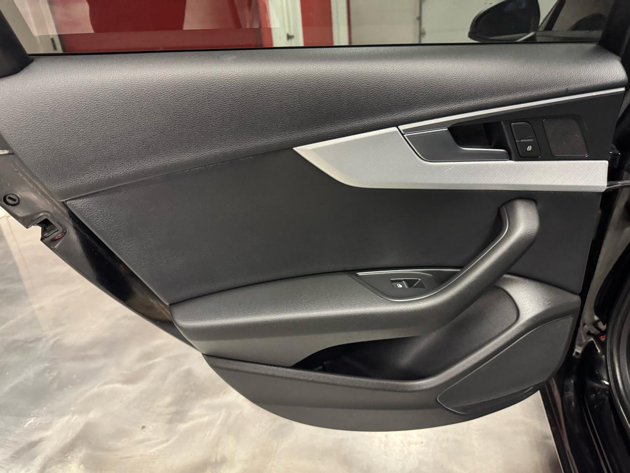 Audi A4 2.0 TFSI Auto Premium quattro AWD 2017