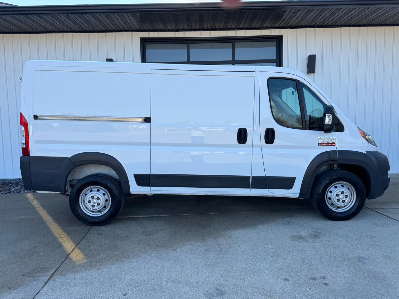 RAM ProMaster Cargo Van 1500 Low Roof 136" WB 2017