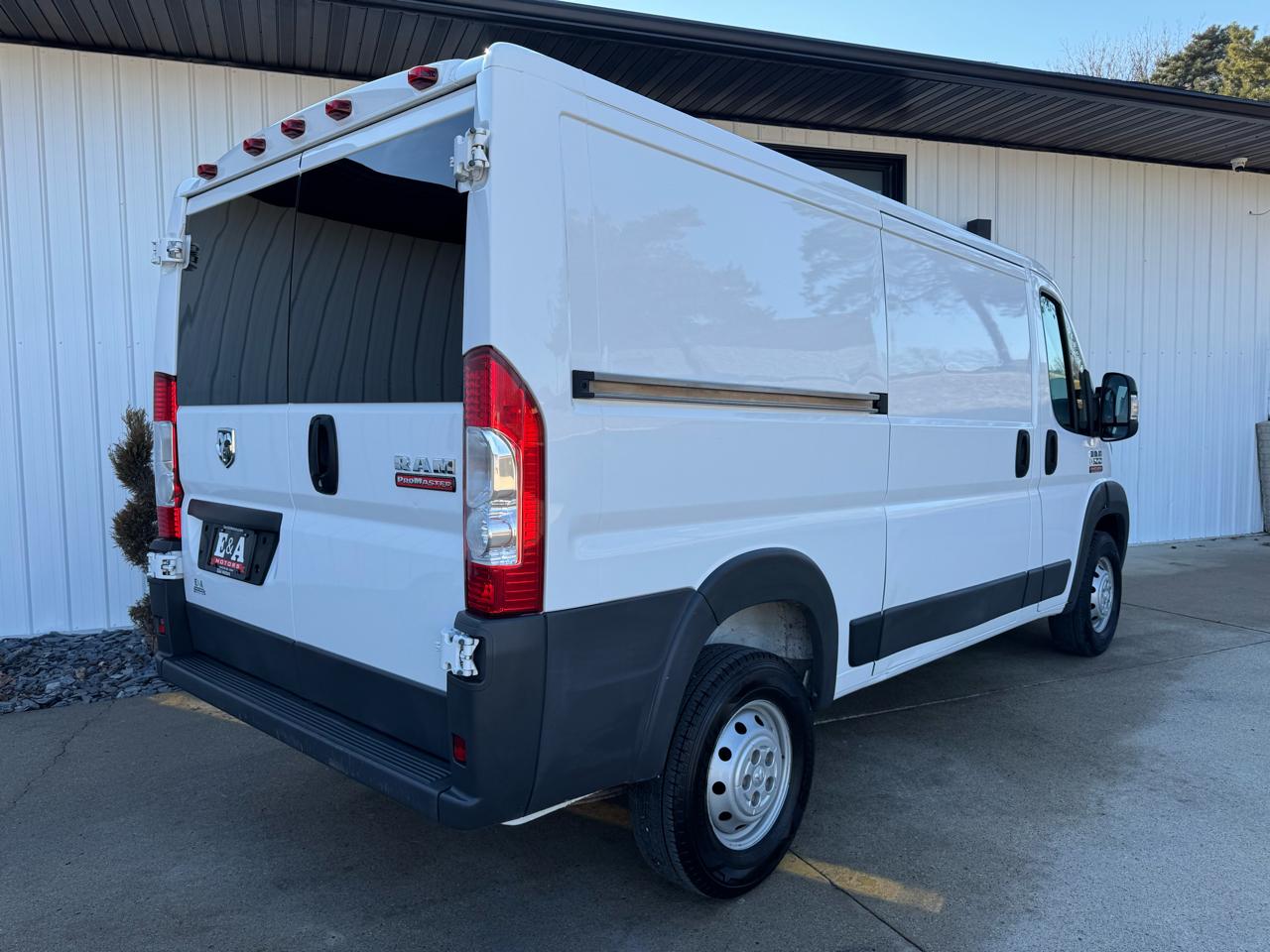 RAM ProMaster Cargo Van 1500 Low Roof 136" WB 2017