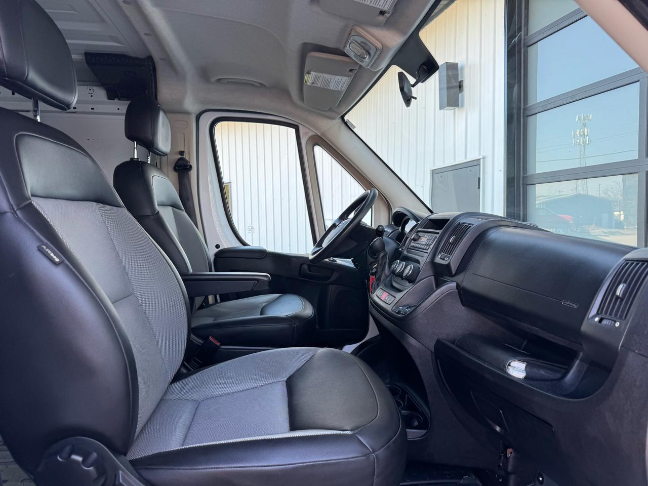 RAM ProMaster Cargo Van 1500 Low Roof 136" WB 2017