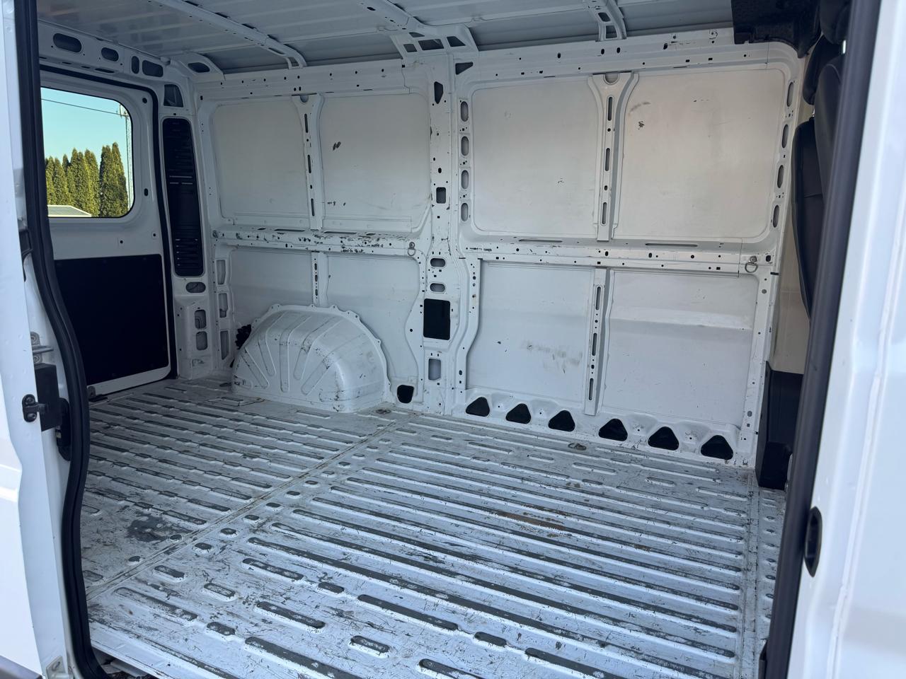 RAM ProMaster Cargo Van 1500 Low Roof 136" WB 2017
