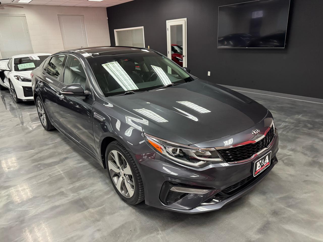 Kia Optima  2019