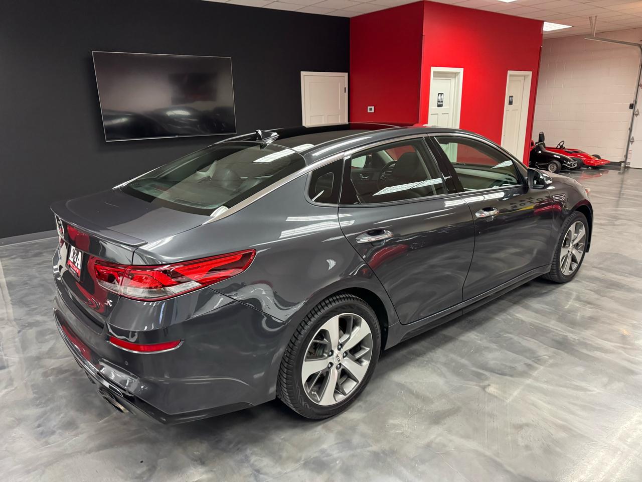 Kia Optima  2019