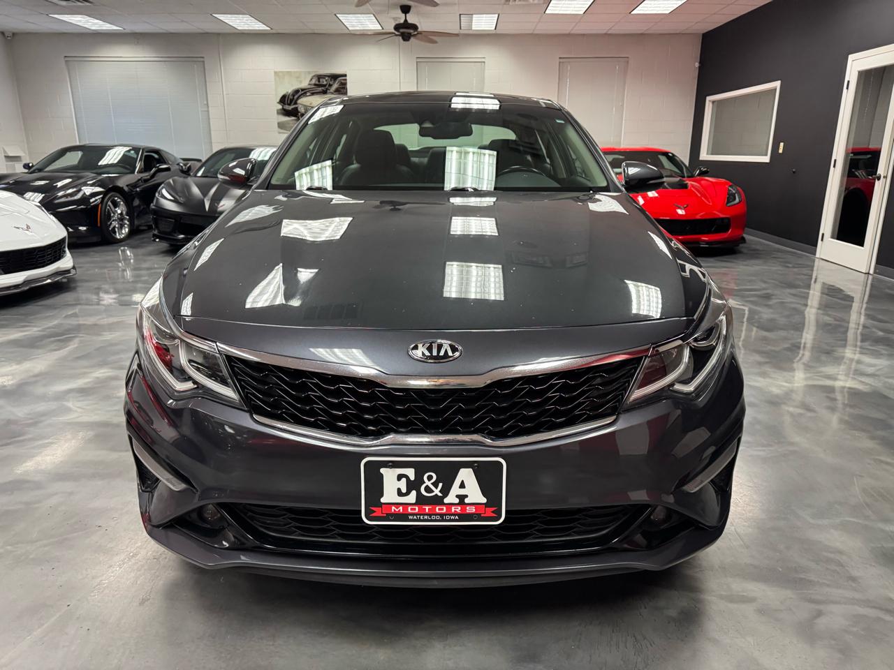 Kia Optima  2019