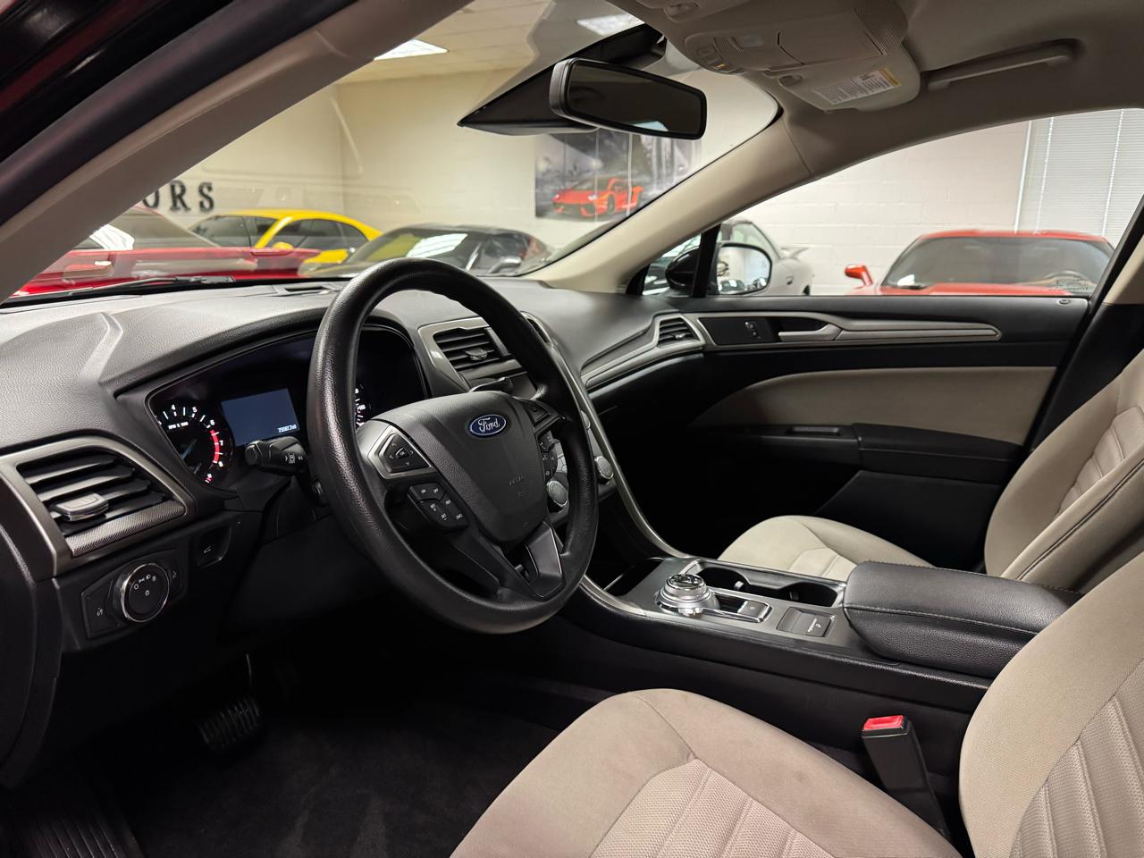 Ford Fusion S FWD 2019