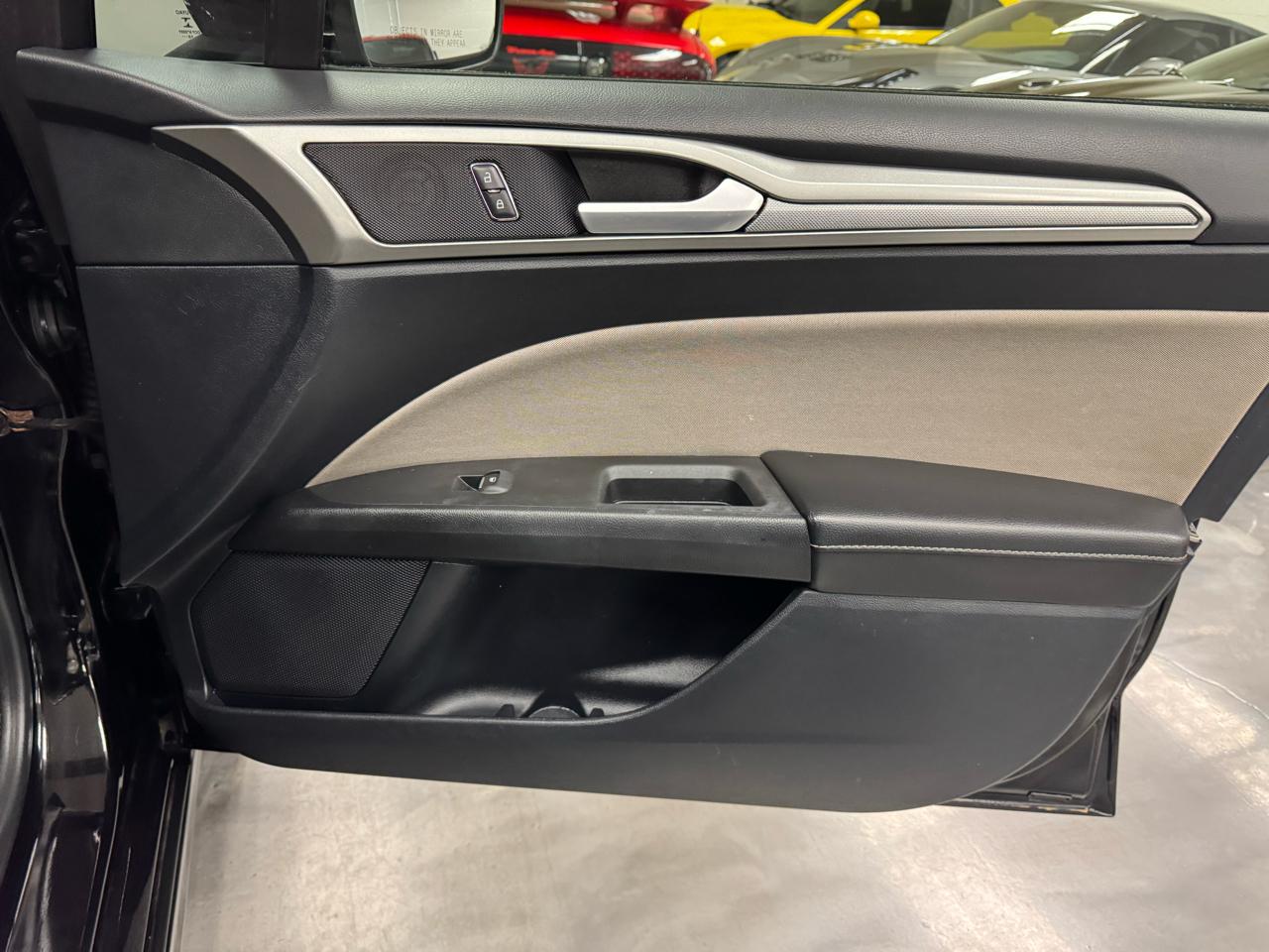 Ford Fusion S FWD 2019