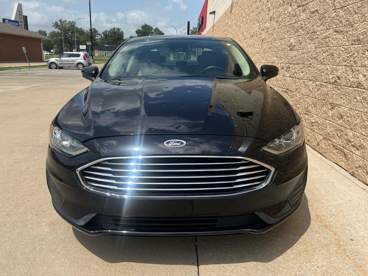 Ford Fusion S FWD 2019