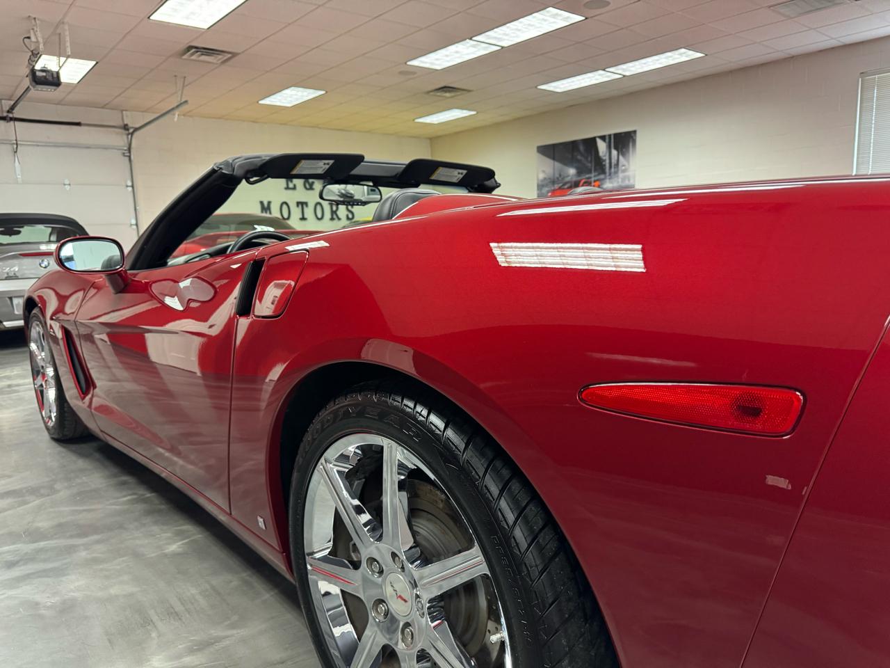 Chevrolet Corvette 2dr Convertible 2009
