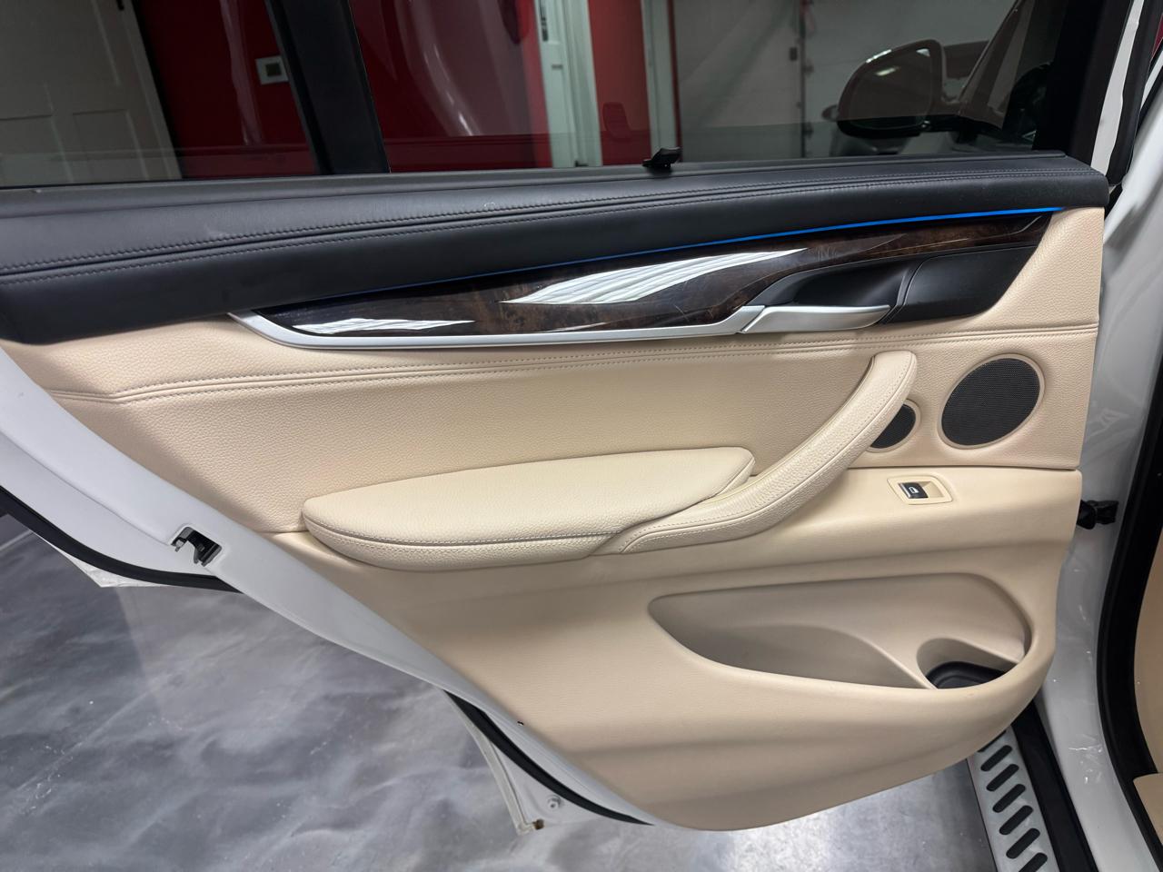 BMW X5 AWD 4dr xDrive50i 2014