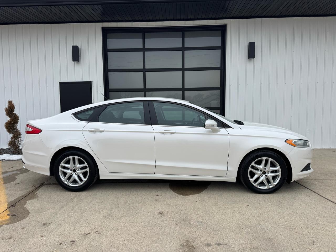 Ford Fusion SE 2013