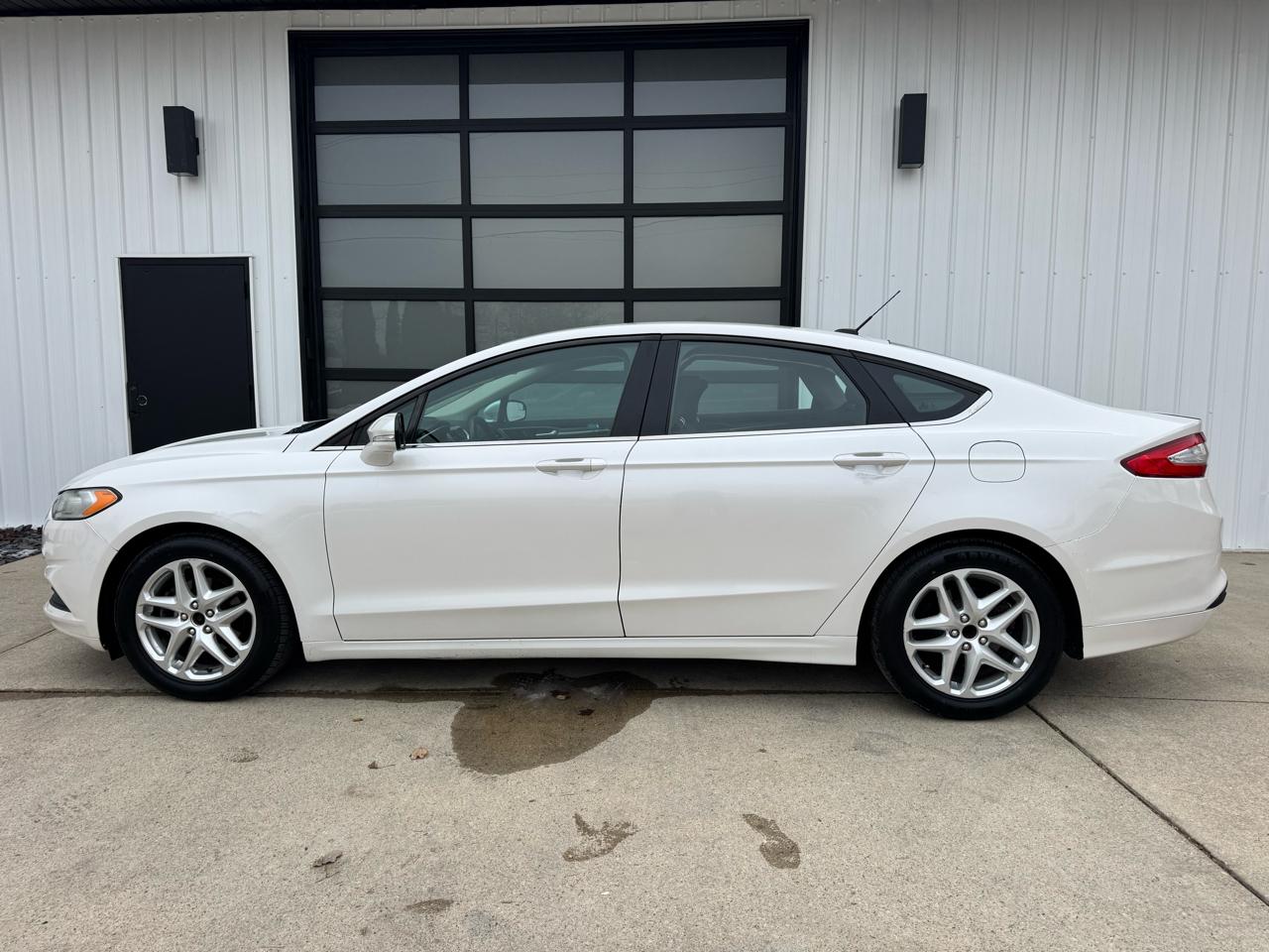 Ford Fusion SE 2013