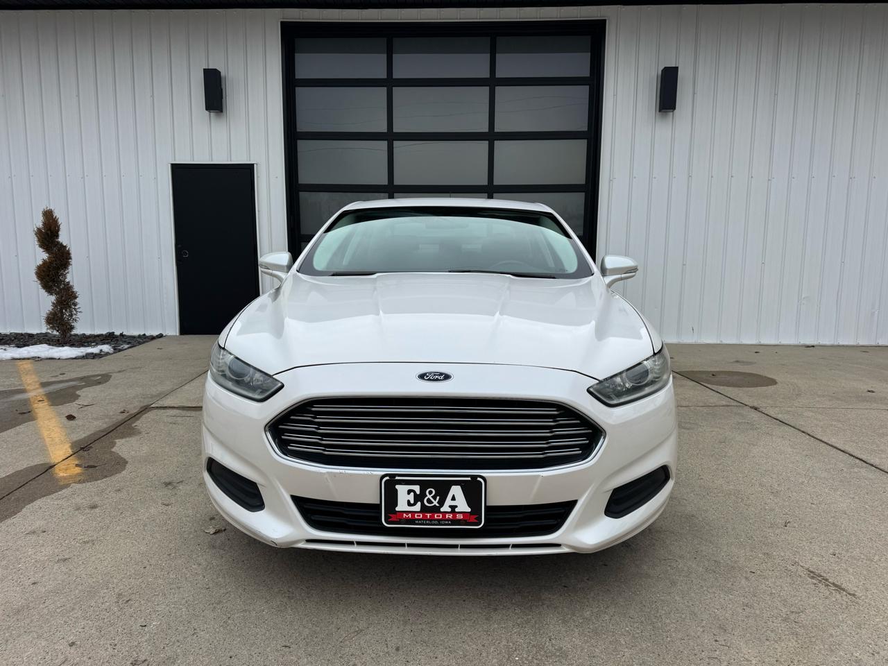 Ford Fusion SE 2013