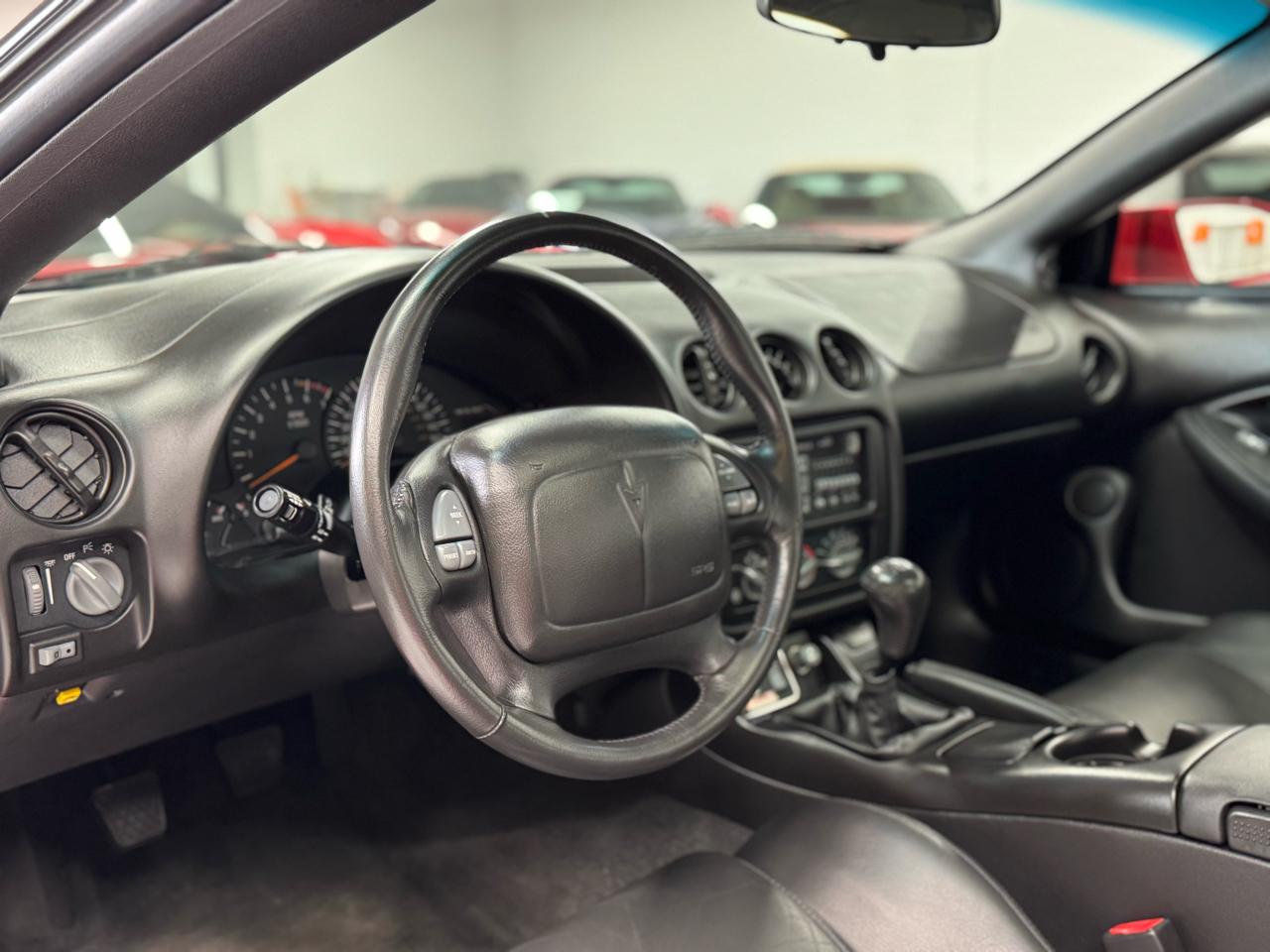 Pontiac Firebird  2001