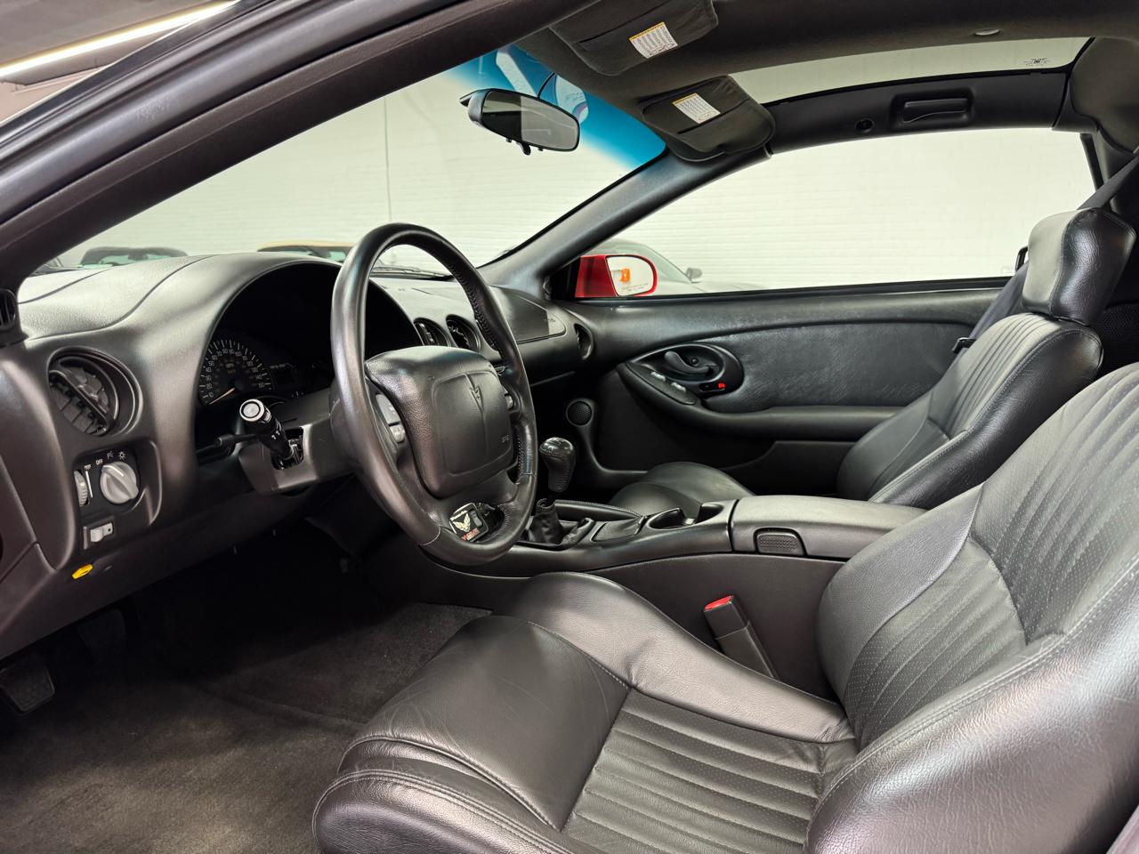 Pontiac Firebird  2001