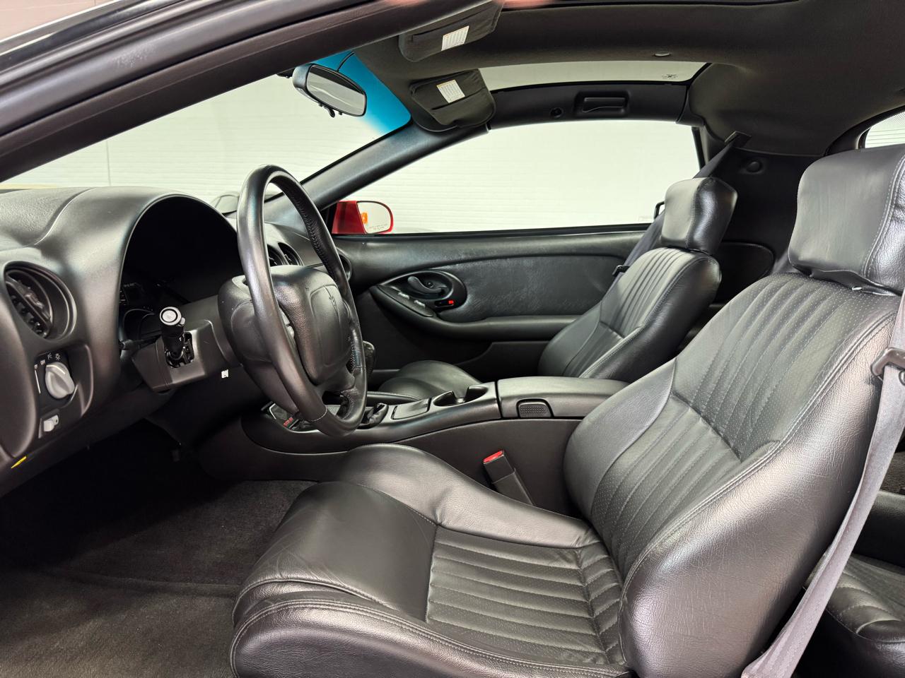 Pontiac Firebird  2001