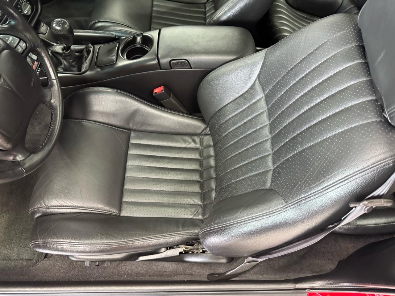 Pontiac Firebird  2001