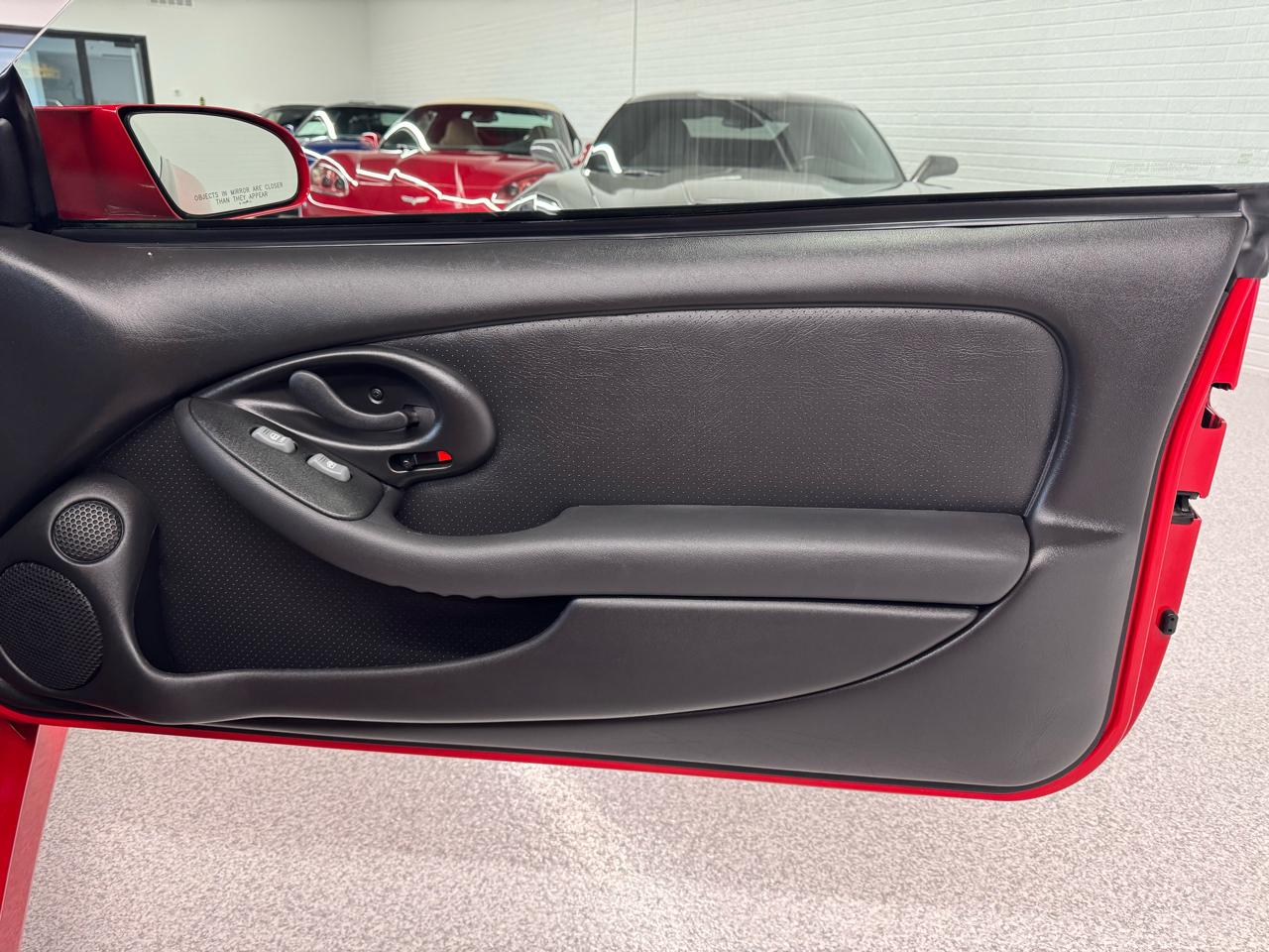 Pontiac Firebird  2001