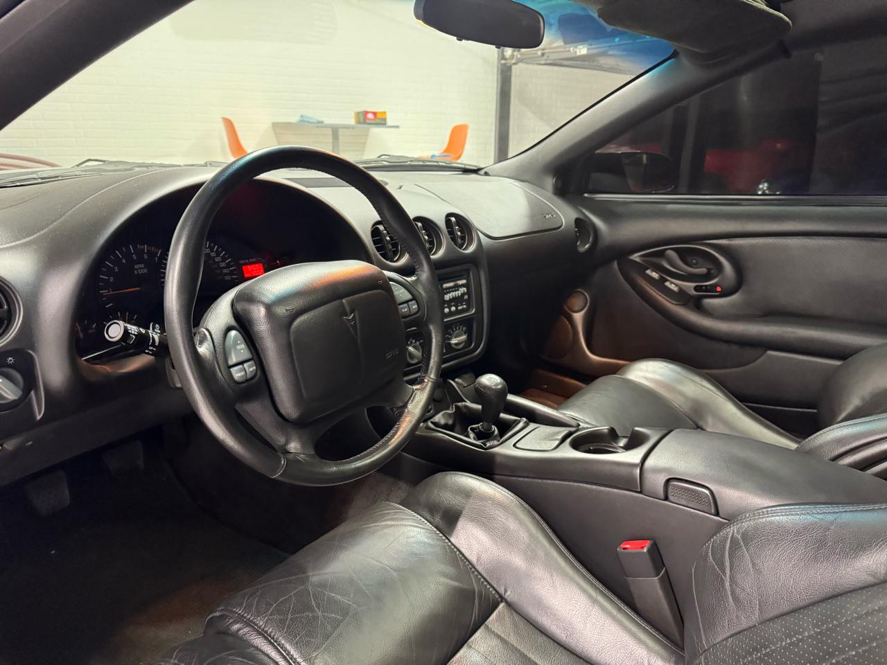 Pontiac Firebird  2002