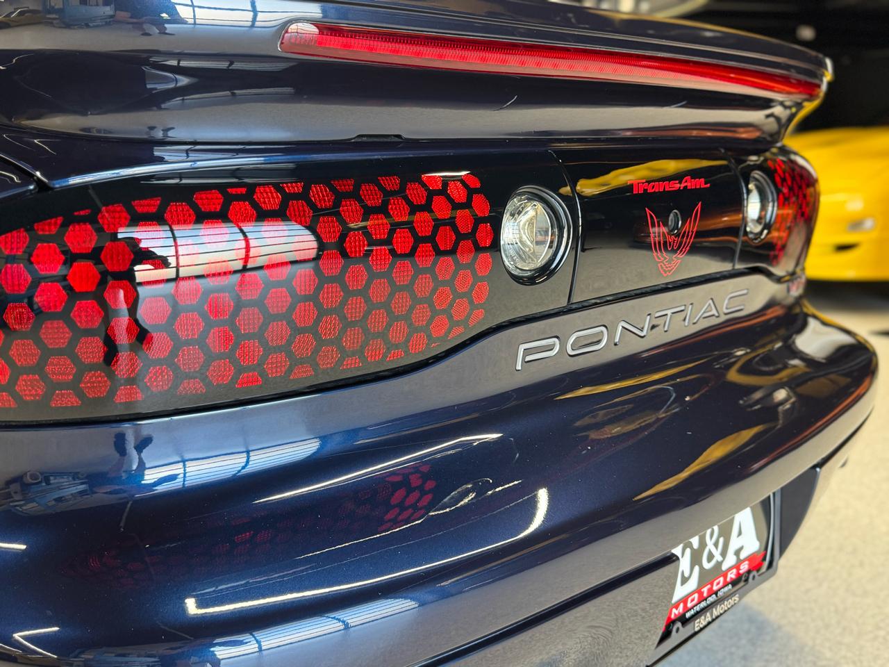 Pontiac Firebird  2002