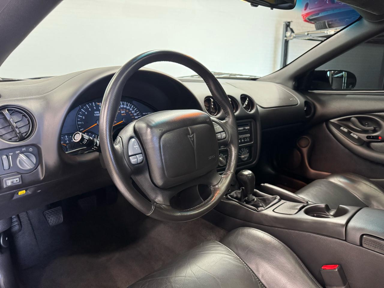 Pontiac Firebird  2002